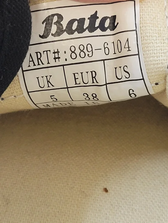 Bata Bullets Low Top Shoes Black with White Accents Men's Size 6 - Picture 6 of 8